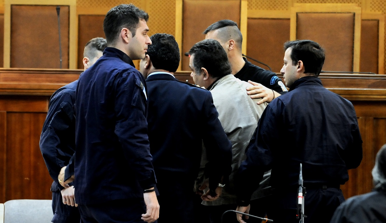 Ένταση στη δίκη της Χρυσής Αυγής από σοβαρή καταγγελία εναντίον δικηγόρου της υπεράσπισης