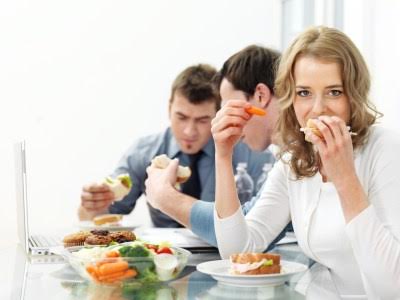 Τα μυστικά της υγιεινής διατροφής εκτός σπιτιού