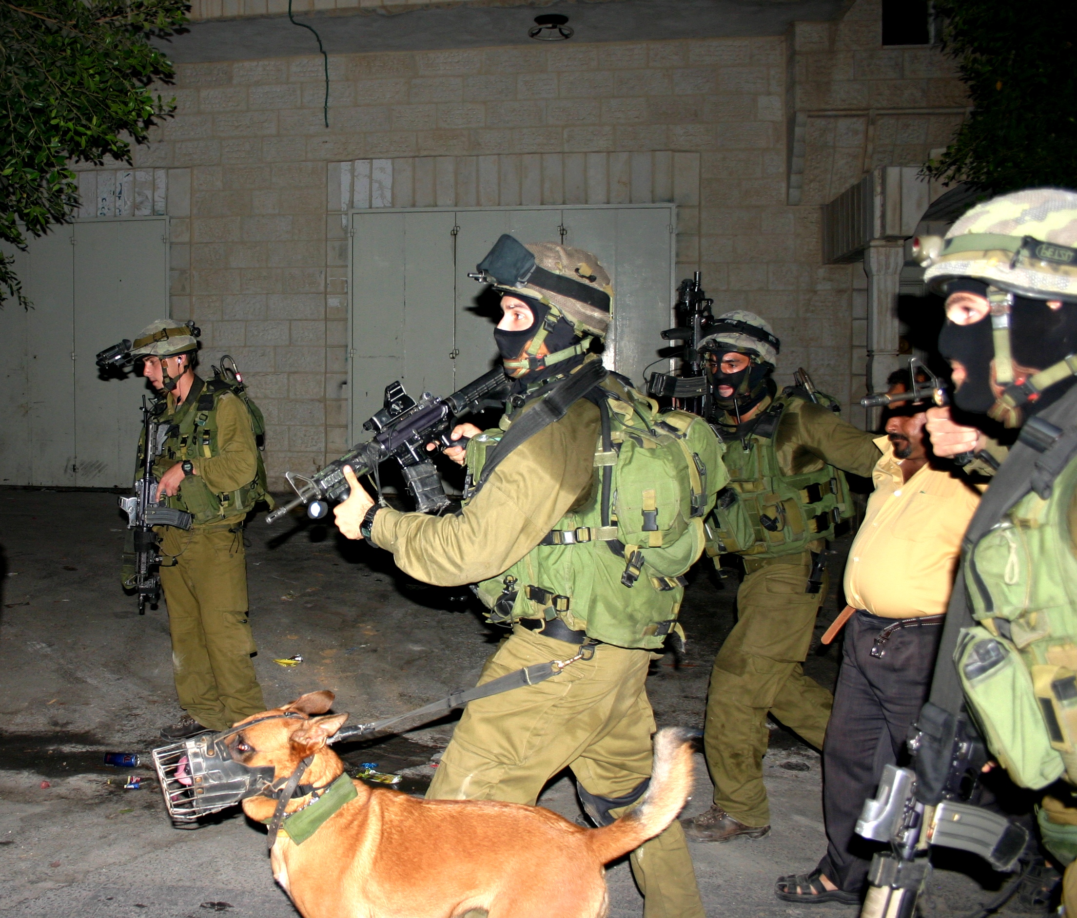 Δύο Παλαιστίνιοι νεκροί κατά τη διάρκεια επίθεσης εναντίον Ισραηλινού στρατιώτη