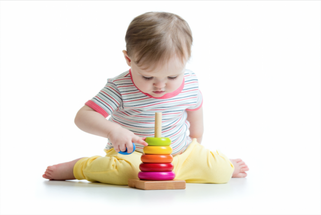 H καθιστή «θέση W»- Γιατί είναι επικίνδυνη για τα παιδιά;