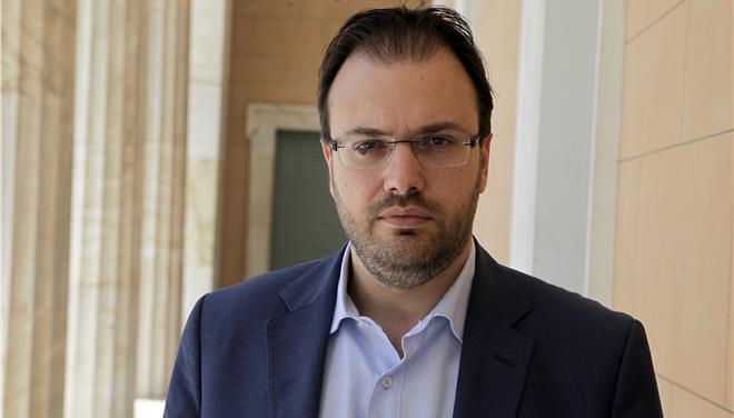 Θεοχαρόπουλος: Η χώρα δεν μπορεί να κυβερνηθεί από οριακές πλειοψηφίες