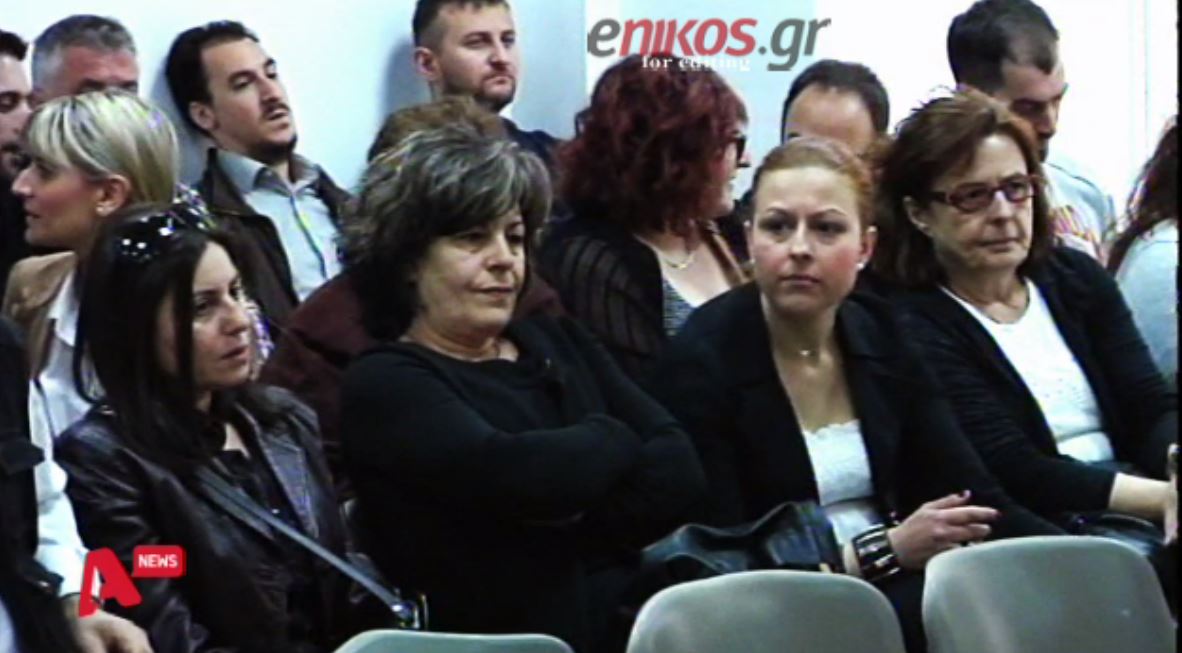 Δίκη της Χρυσής Αυγής – Οι συνήγοροι υπεράσπισης έβγαλαν… μεζούρες – ΒΙΝΤΕΟ