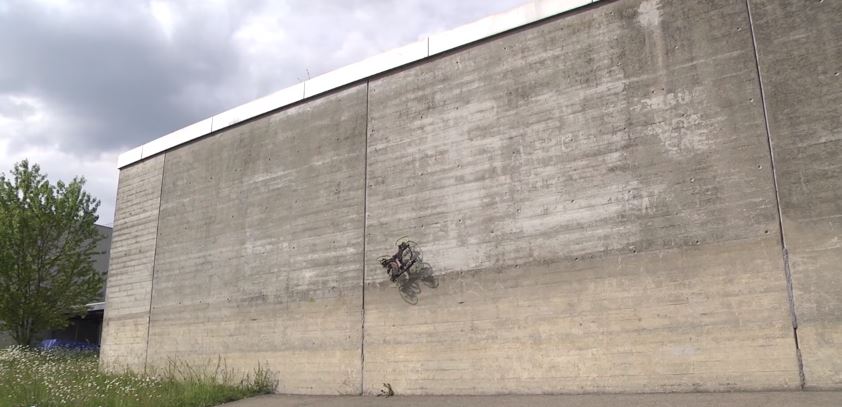 Το τηλεκατευθυνόμενο που ανεβαίνει… τοίχους της Disney – ΒΙΝΤΕΟ