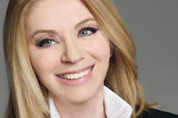 Γυμνή σε εξώφυλλο η Έλλη Στάη – ΦΩΤΟ