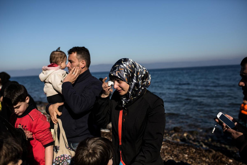 Οι ιστορίες πίσω από τους πρόσφυγες που καταφθάνουν στην Ελλάδα