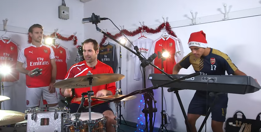Το μουσικό συγκρότημα… της Άρσεναλ με χριστουγεννιάτικη διάθεση – ΒΙΝΤΕΟ