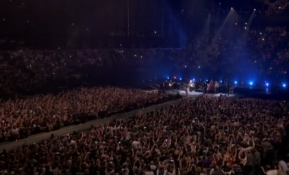 Οι Eagles of Death Metal ξαναβρίσκονται στη σκηνή του Μπατακλάν