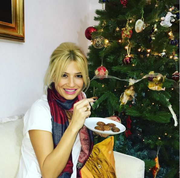 Η Φαίη Σκορδά θυμάται την εποχή που ήταν… μελαχρινή – ΦΩΤΟ