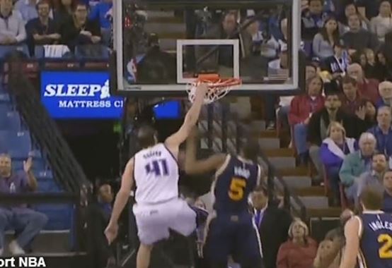 Το εντυπωσιακό κάρφωμα του Κουφού στο NBA – ΒΙΝΤΕΟ