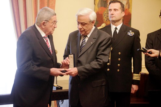 Ο Παυλόπουλος παρασημοφόρησε Πασαλάρη και Διακογιάννη