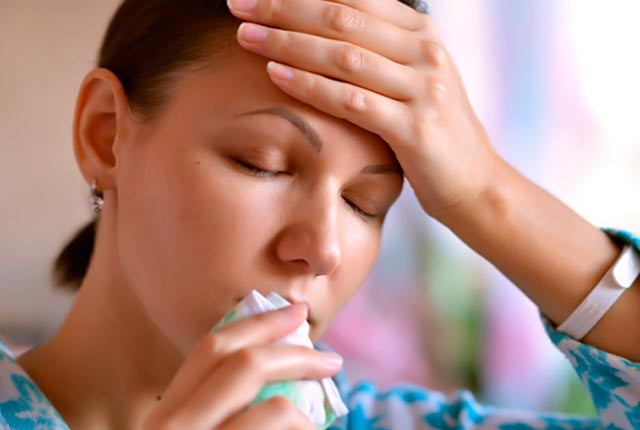 Οι 10 τροφές που θα σας βοηθήσουν να αποφύγετε ένα κρύωμα