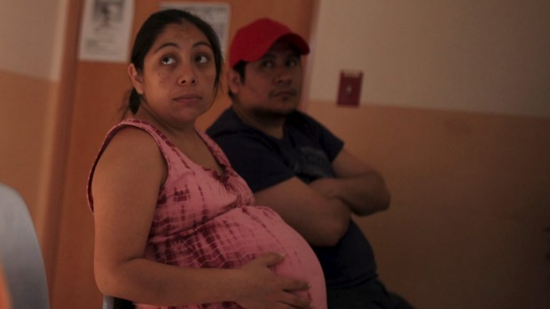 Ελ Σαλβαδόρ: Η κυβέρνηση ζητά από τις γυναίκες να μην μείνουν έγκυες λόγω του ιού Ζίκα