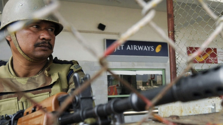 Συναγερμός στην Ινδία: Επίθεση ενόπλων σε αεροπορική βάση – ΦΩΤΟ