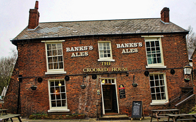 Μια… μεθυσμένη παμπ στη Βρετανία – ΦΩΤΟ