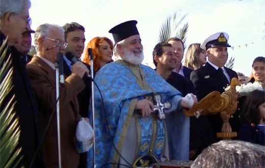 Τα…. γυμνάσια του ιερέα στους κολυμβητές – ΒΙΝΤΕΟ