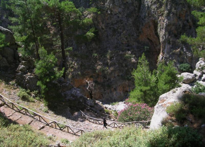 H Κρήτη στους 10 καλύτερους τουριστικούς προορισμούς για περπάτημα