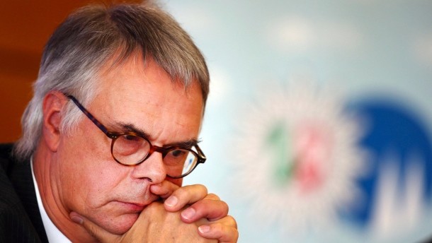 Σε αργία ο αρχηγός της αστυνομίας στην Κολωνία για τις επιθέσεις στις γυναίκες