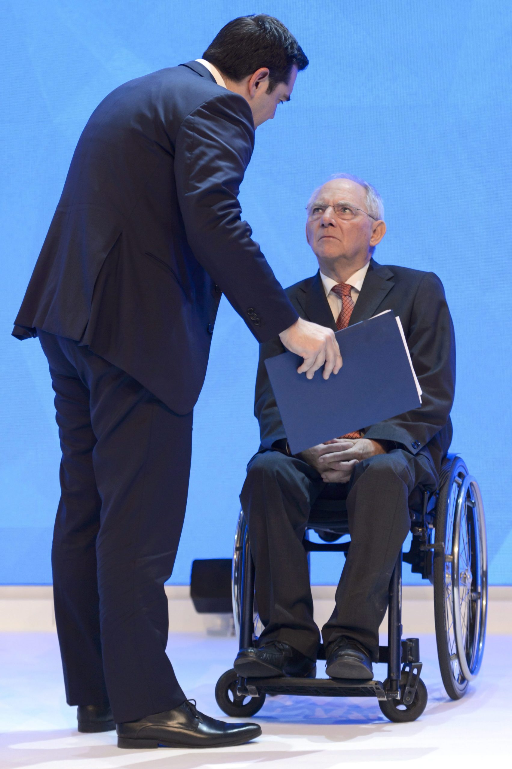 Άναψαν τα αίματα μεταξύ Τσίπρα και Σόιμπλε στο Νταβός