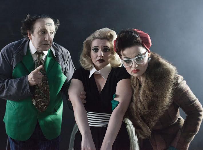 Έτοιμη για την Όπερα, χλωμό το Παρτάλι!