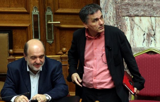 Ελάφρυνση της φορολογίας των αγροτών εξετάζουν Τσακαλώτος – Αλεξιάδης