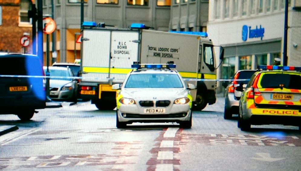 ΒΙΝΤΕΟ από το Λίβερπουλ – “Μην πλησιάζετε στην περιοχή” λέει η αστυνομία