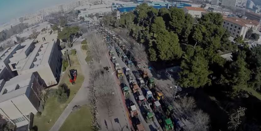 Εντυπωσιακές εναέριες λήψεις από το συλλαλητήριο των αγροτών στη Θεσσαλονίκη – ΒΙΝΤΕΟ