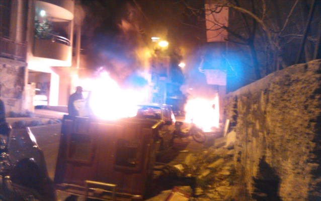 Μέσα στο σπίτι ήταν ο Φλαμπουράρης όταν πέταξαν τις μολότοφ – ΦΩΤΟ