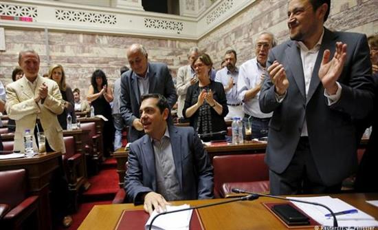 Τσίπρας: Πρωτοβουλίες για ανακοπή της αποσυσπείρωσης του ΣΥΡΙΖΑ