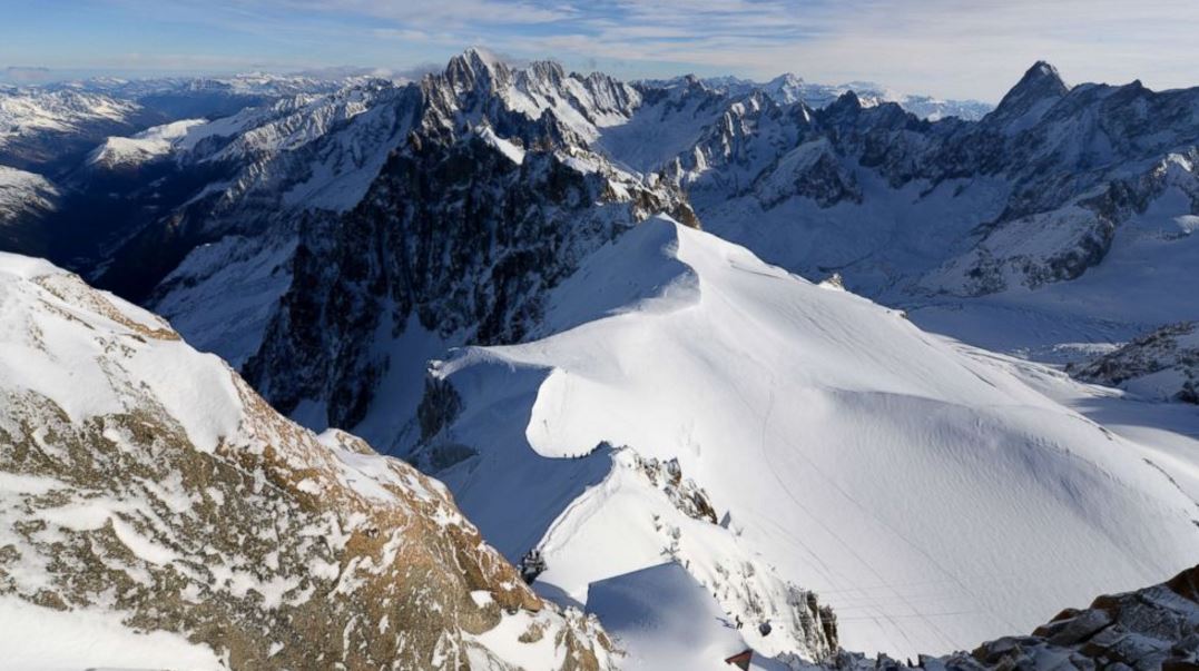 Ένας νεκρός από τη χιονοστιβάδα στις Γαλλικές Άλπεις – ΤΩΡΑ
