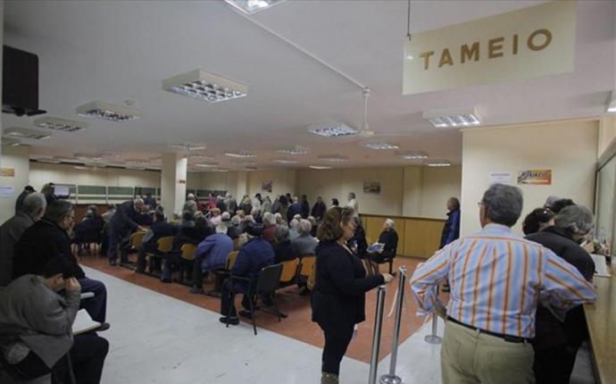 Στα 15.3 δισ. ευρώ τα χρέη προς τα Tαμεία