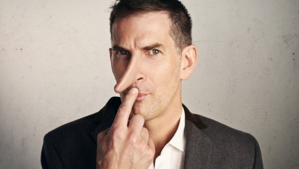 Πώς να καταλαβαίνεις ότι κάποιος σου λέει ψέματα