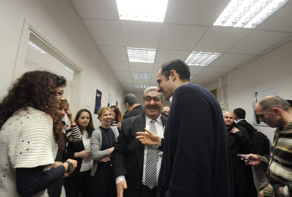 Πανηγυρισμοί στο “στρατηγείο” του Μητσοτάκη – ΦΩΤΟ