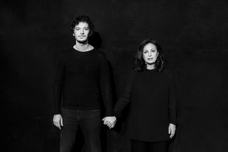 H… Χάρις της σε ένα “Χειρόγραφο”