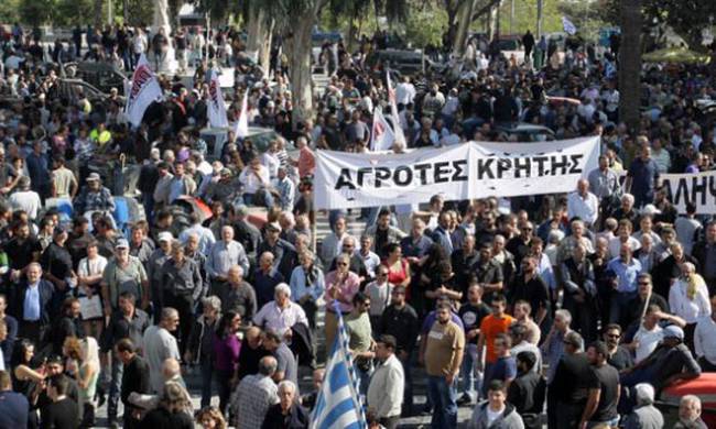 Συνεχίζονται οι αγροτικές κινητοποιήσεις στην Κρήτη