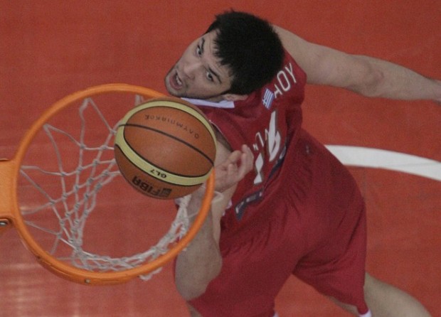 Η Μπαρτσελόνα επιβεβαίωσε ότι ο Παπανικολάου επιστρέφει στον Ολυμπιακό