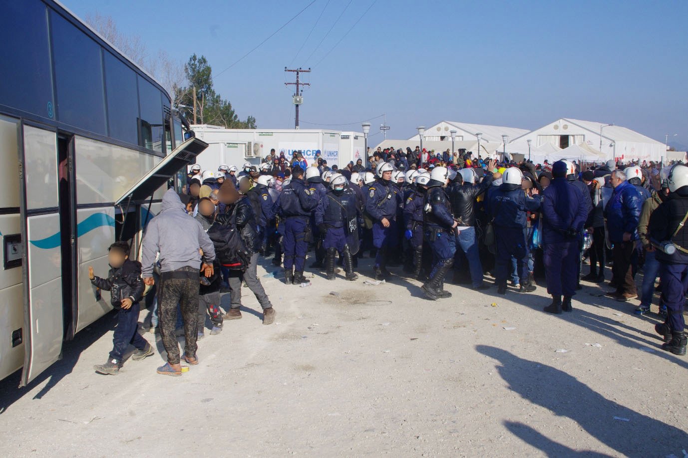 Εγκλωβισμένοι στην Ειδομένη 800 πρόσφυγες