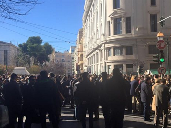 Το συλλαλητήριο των δικηγόρων στο κέντρο της Αθήνας – ΦΩΤΟ
