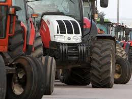 Αγρότες απέκλεισαν το τελωνείο Ορμενίου