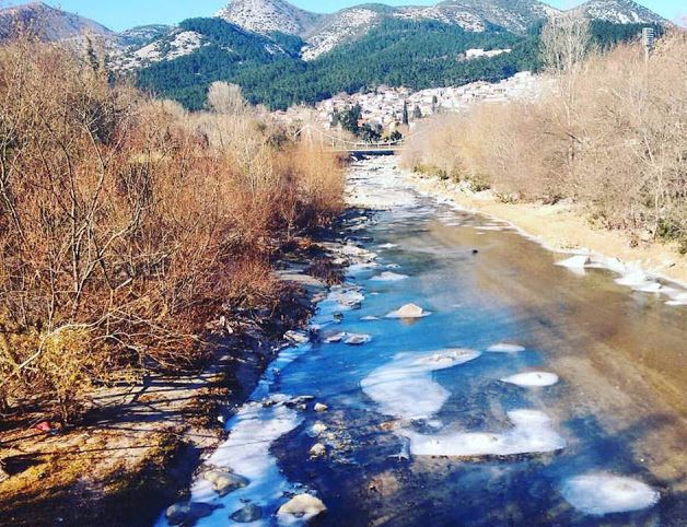 Πάγωσαν τα νερά του ποταμού στην Ξάνθη – ΦΩΤΟ