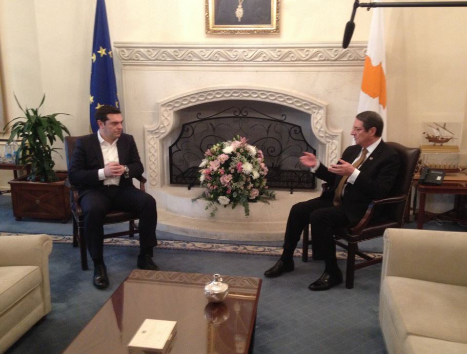 Το αστείο του Τσίπρα στον Αναστασιάδη – ΦΩΤΟ