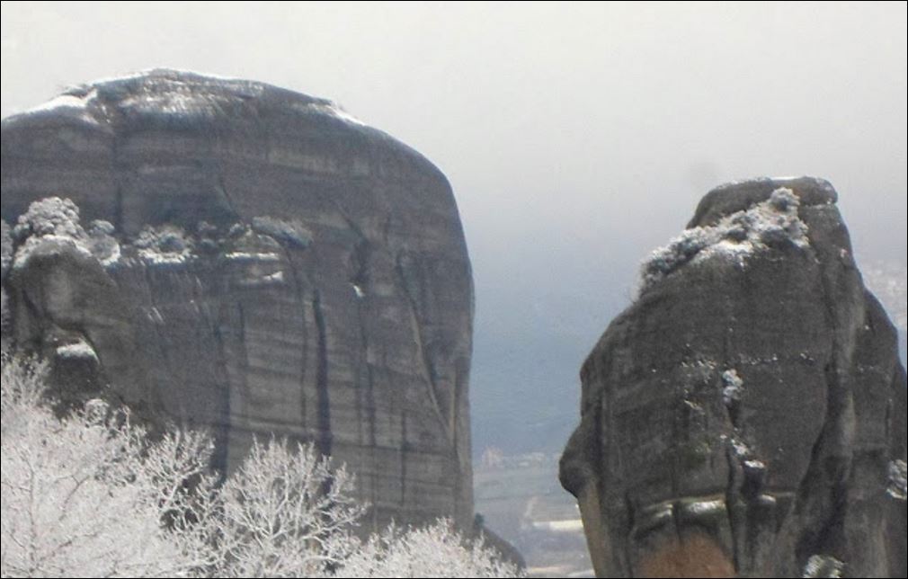 Στα λευκά τα Μετέωρα – ΦΩΤΟ – ΒΙΝΤΕΟ