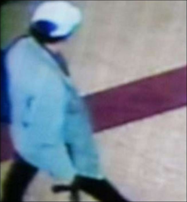 Ο ένοπλος στο σιδηροδρομικό σταθμό της Ρώμης – ΦΩΤΟ