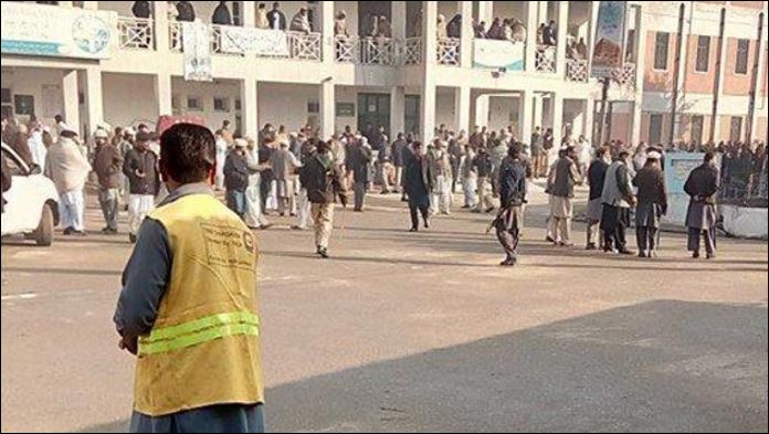 Συναγερμός στο Πακιστάν- Εισβολή ενόπλων σε πανεπιστήμιο – ΦΩΤΟ – ΒΙΝΤΕΟ