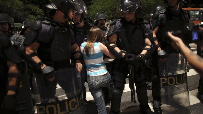 Επεισόδια στη Βραζιλία για τις αυξήσεις των τιμών στα εισιτήρια των ΜΜΜ