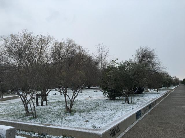 Χιονισμένη η νέα παραλία Θεσσαλονίκης – ΦΩΤΟ