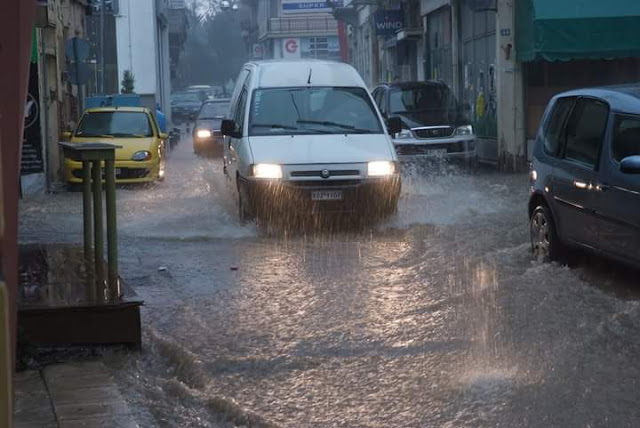 Πλημμύρισαν οι δρόμοι από την κακοκαιρία στην Θράκη – ΦΩΤΟ