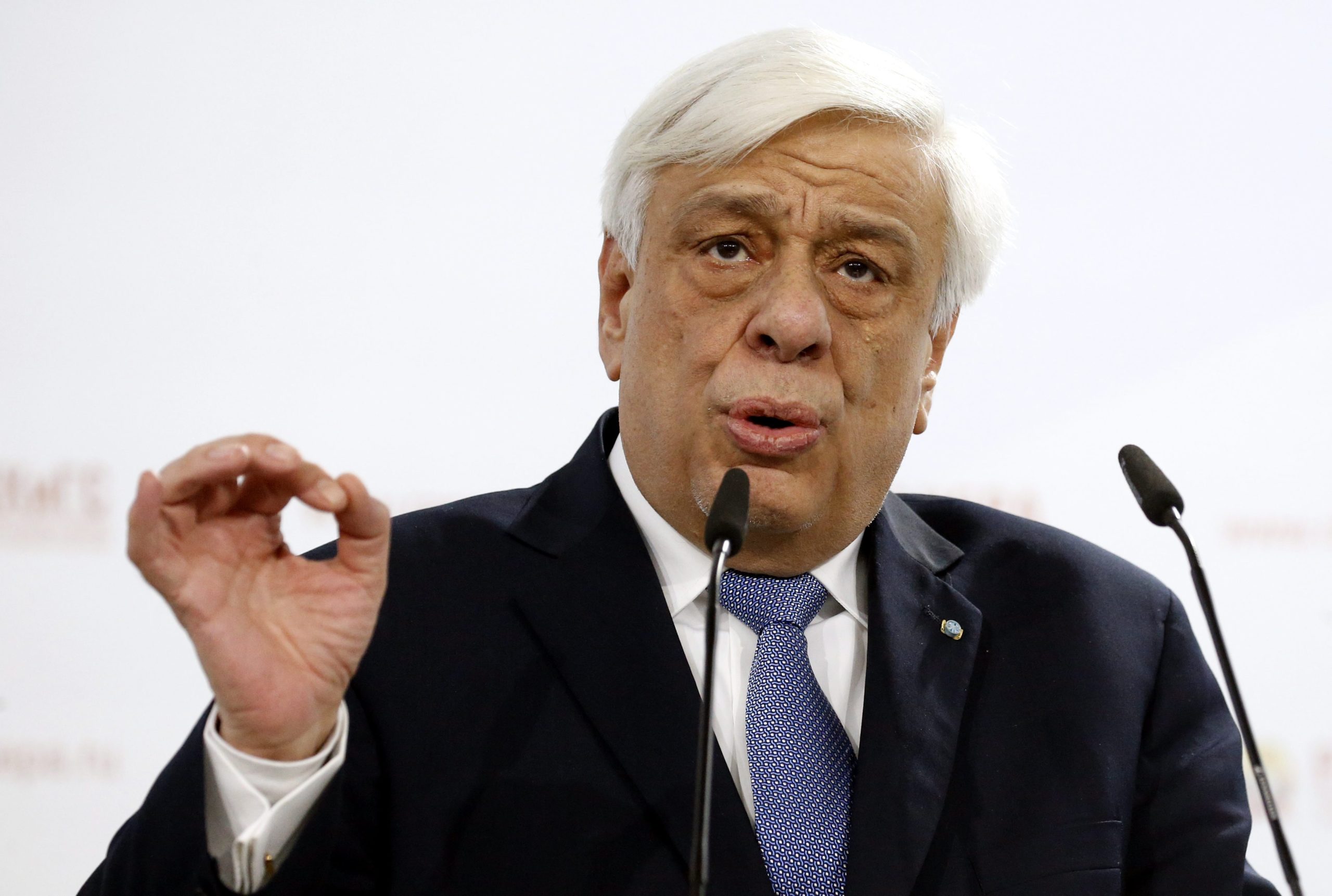 Στο Βερολίνο ο Παυλόπουλος για να συναντηθεί με τη Μέρκελ