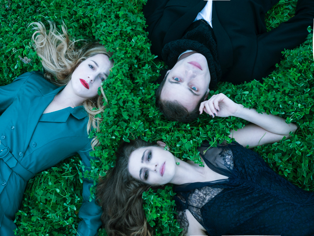 Η πρώτη φωτογραφία του ερωτικού τριγώνου!