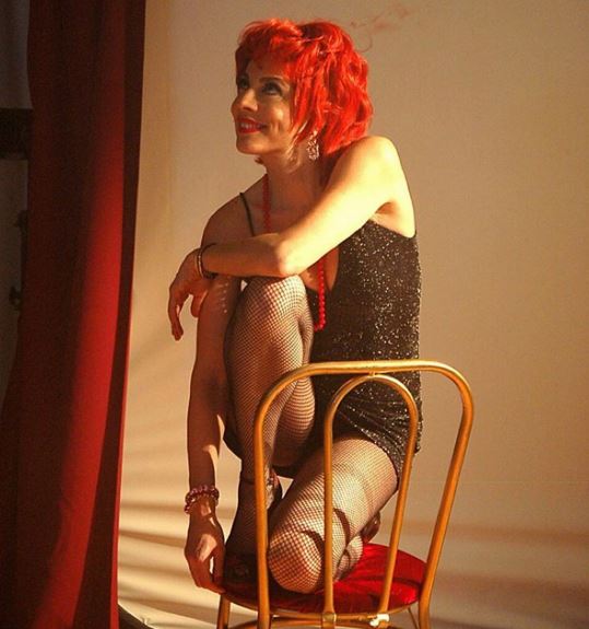 Το καλλίγραμμο σώμα της Καρύδη – ΦΩΤΟ