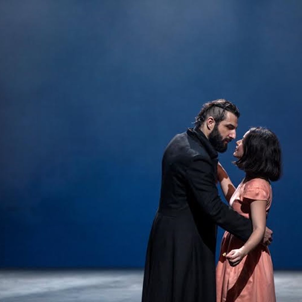 «Τα σπάει» και στην παράταση ο «Φάουστ»